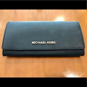 Michael Kors Jet Set Wallet in Black